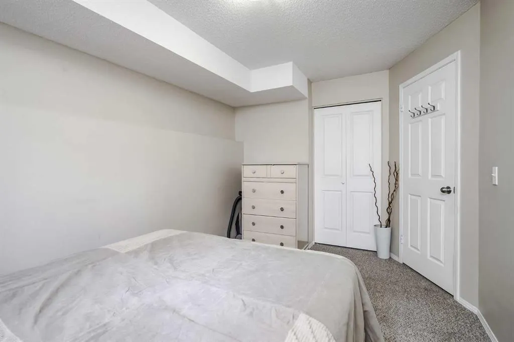 5 Shawinigan Rise SW