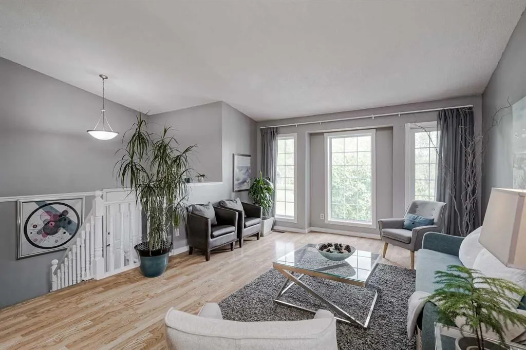 5 Shawinigan Rise SW