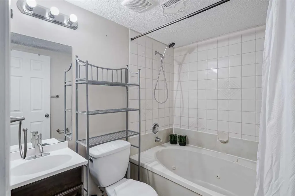 5 Shawinigan Rise SW