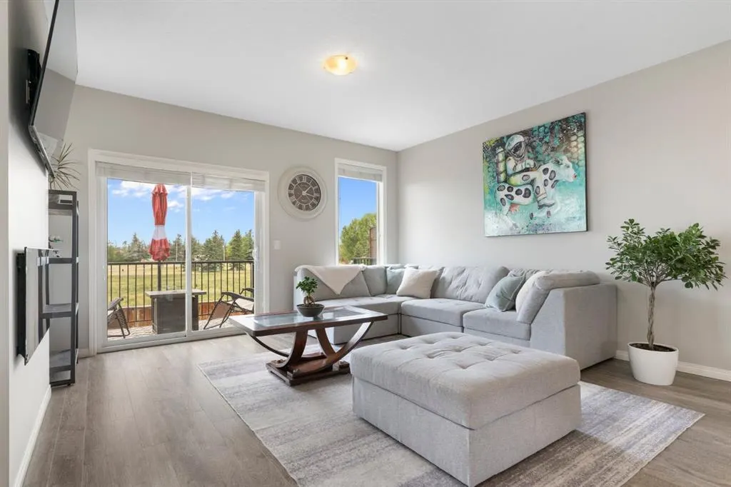 280 Williamstown Close NW, #1901