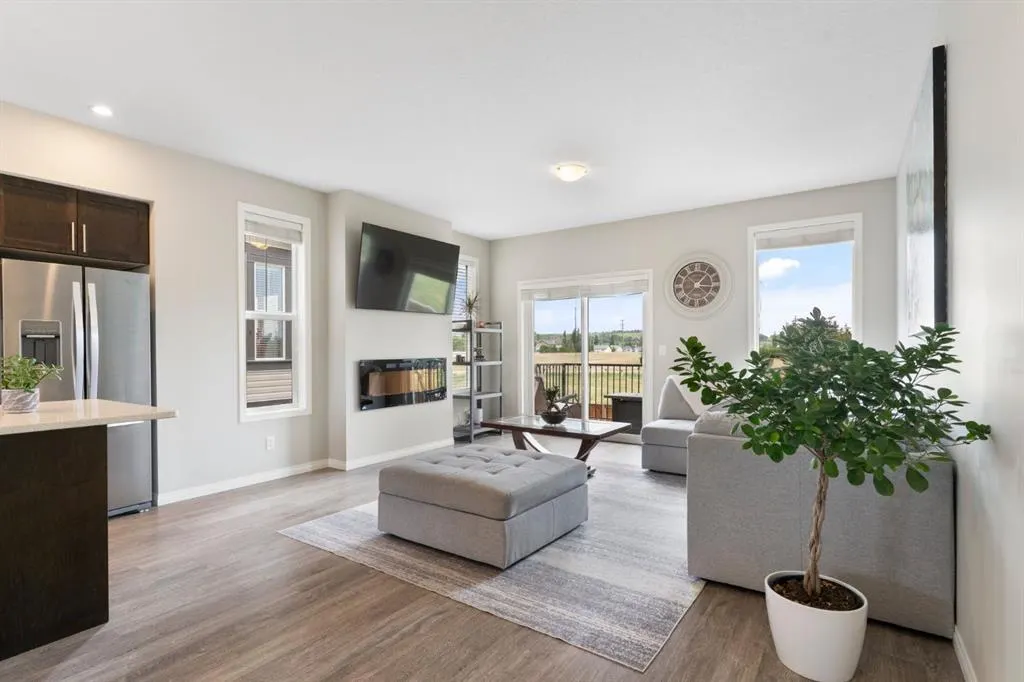 280 Williamstown Close NW, #1901