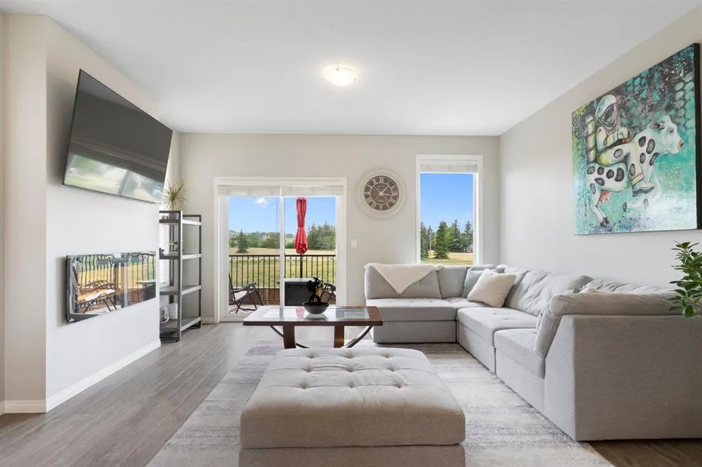280 Williamstown Close NW, #1901