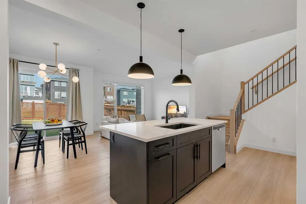29 Calhoun Crescent NE