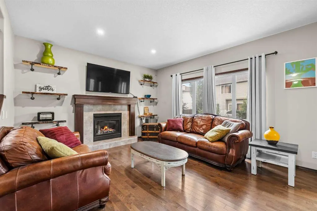 22 West Pointe Manor