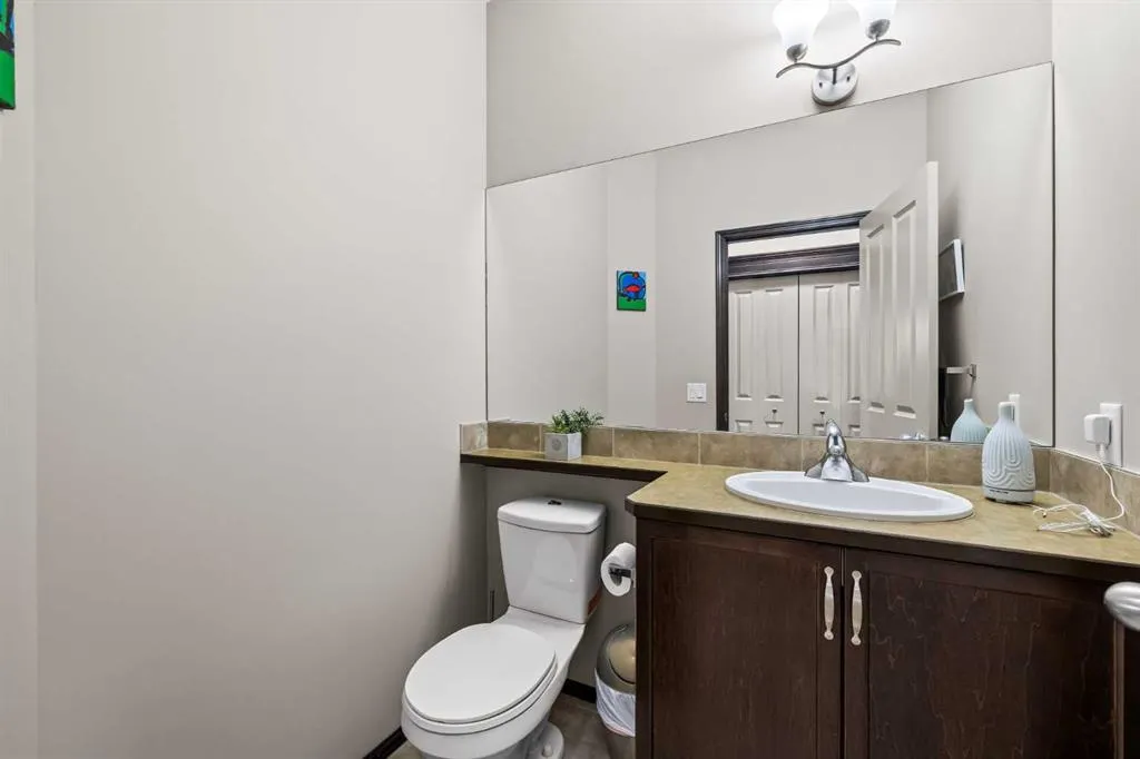 22 West Pointe Manor