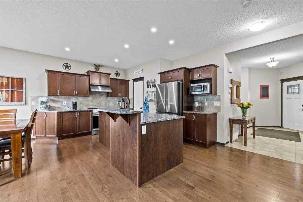 22 West Pointe Manor