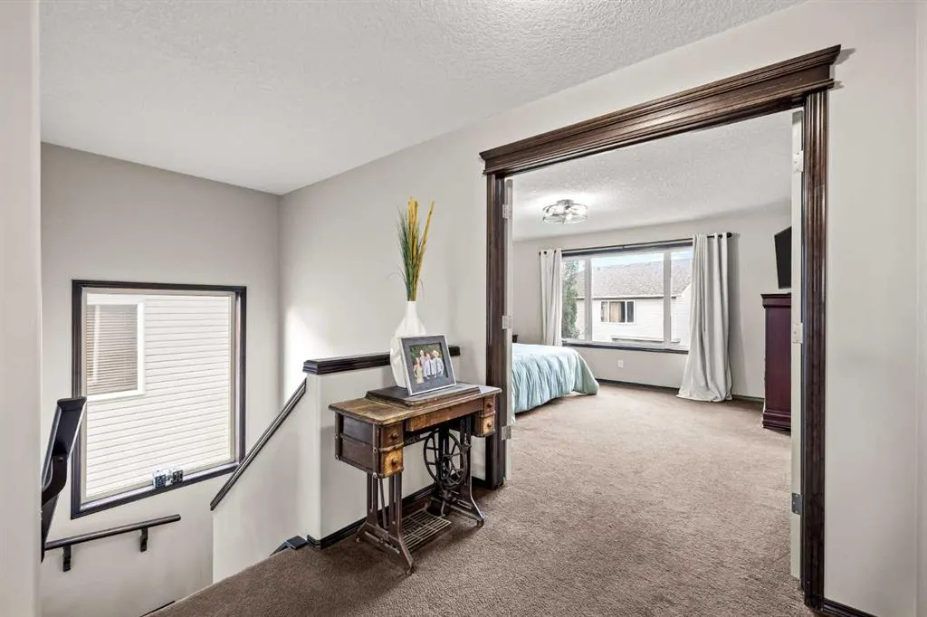 22 West Pointe Manor
