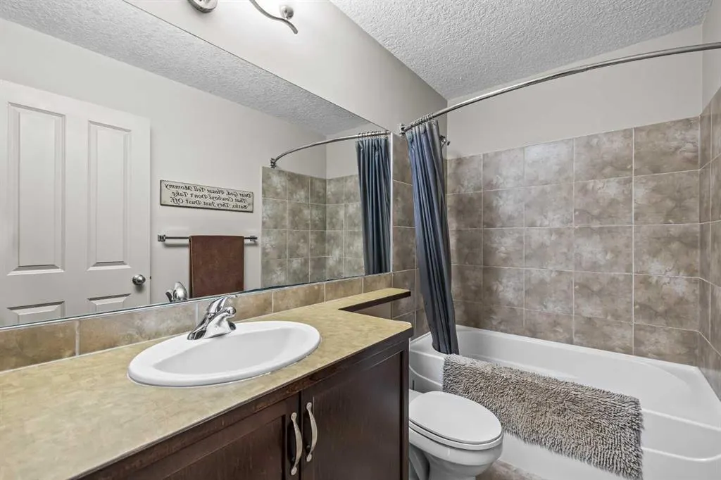 22 West Pointe Manor