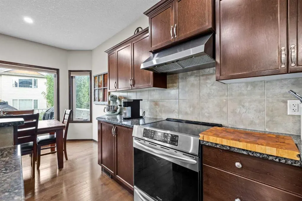 22 West Pointe Manor