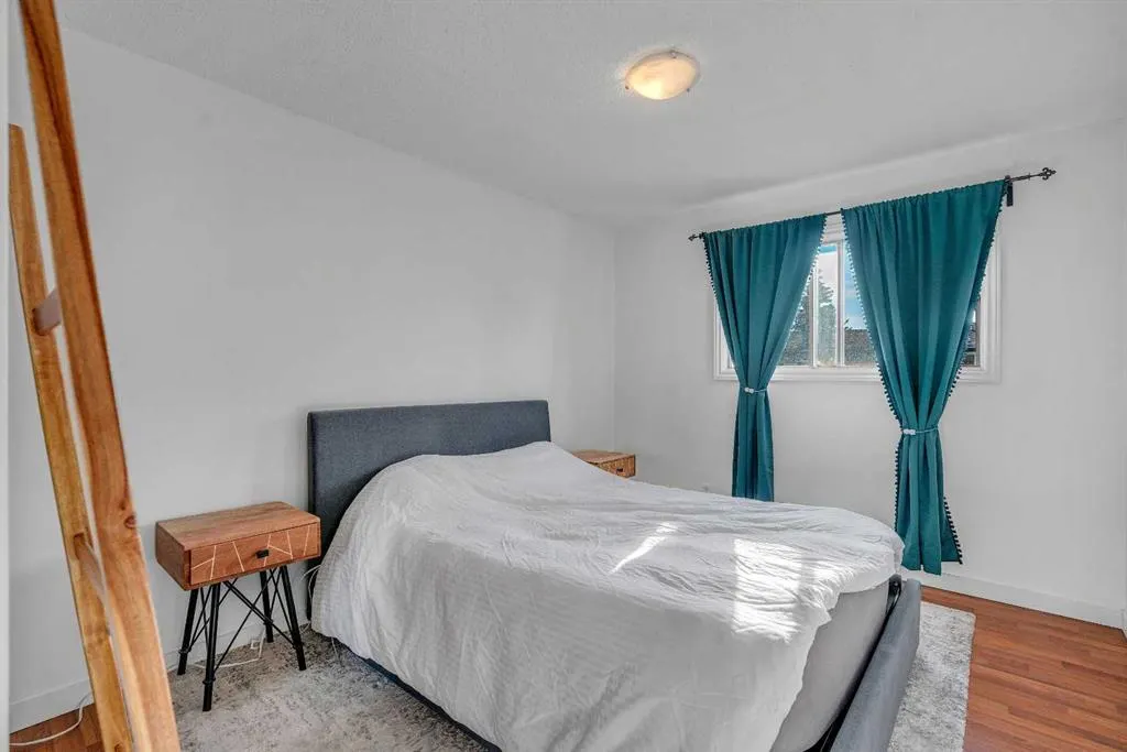 120 Silvercreek Close NW, #810