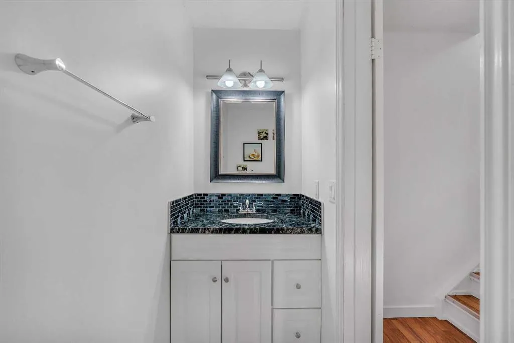 120 Silvercreek Close NW, #810