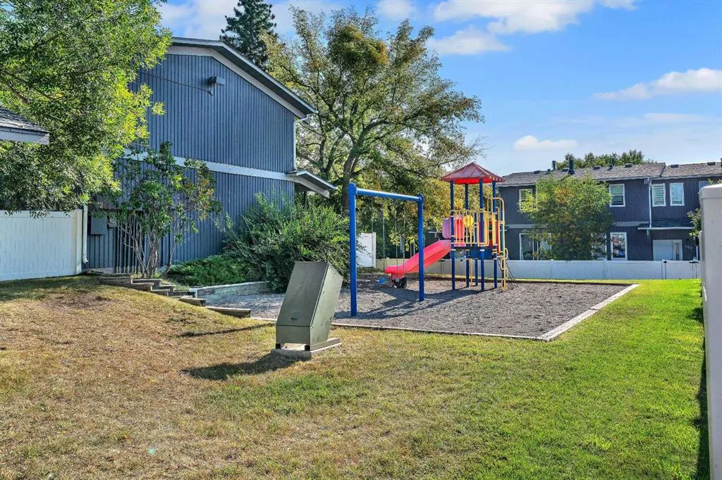 120 Silvercreek Close NW, #810