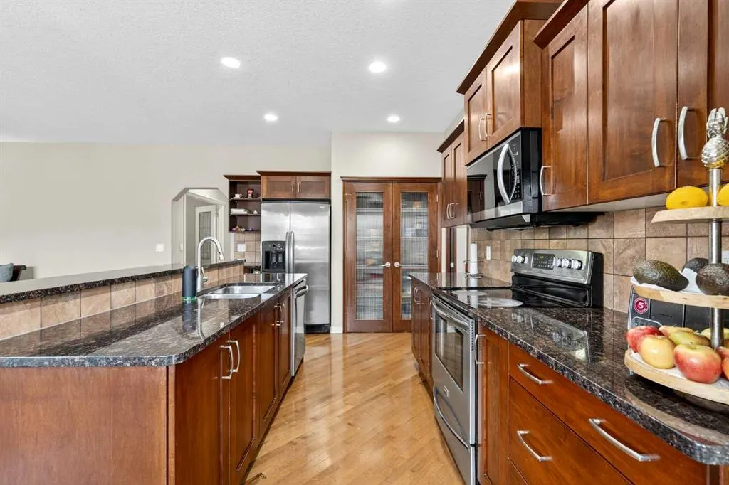 64 Panatella Manor NW