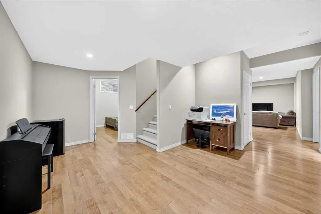 64 Panatella Manor NW