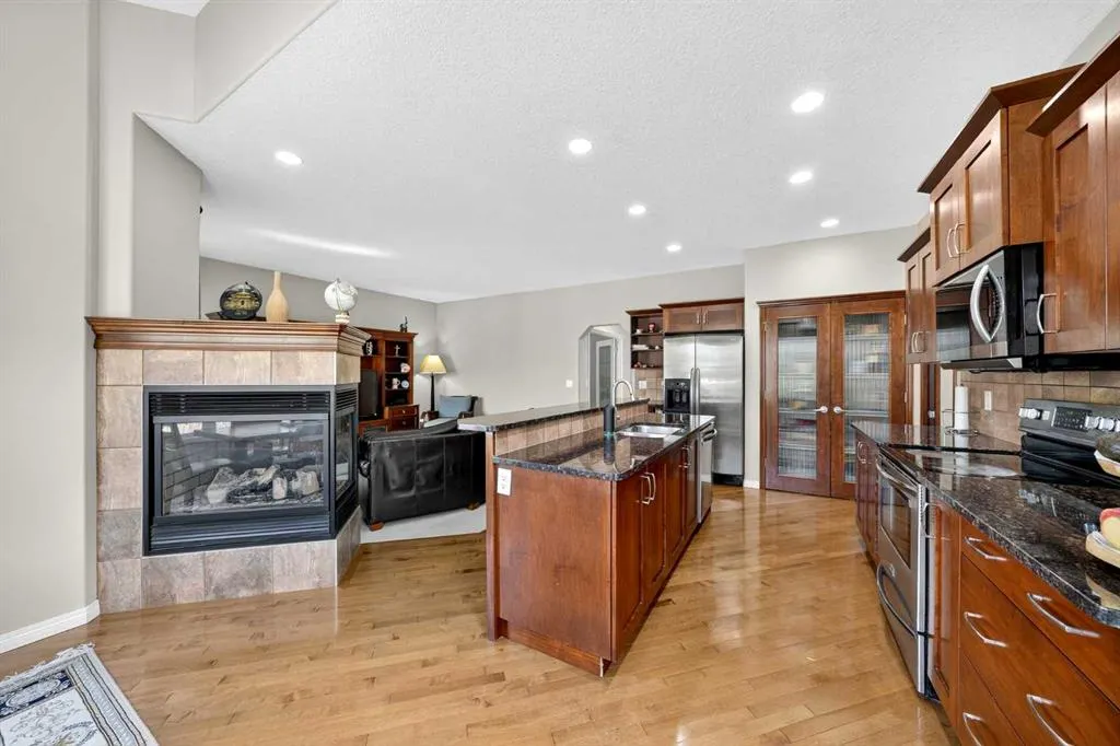 64 Panatella Manor NW
