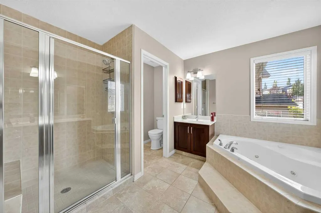 64 Panatella Manor NW