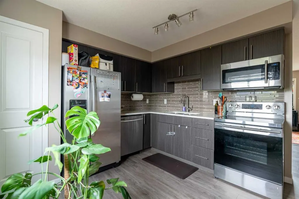 711 Beacon Hill Drive Drive, #14
