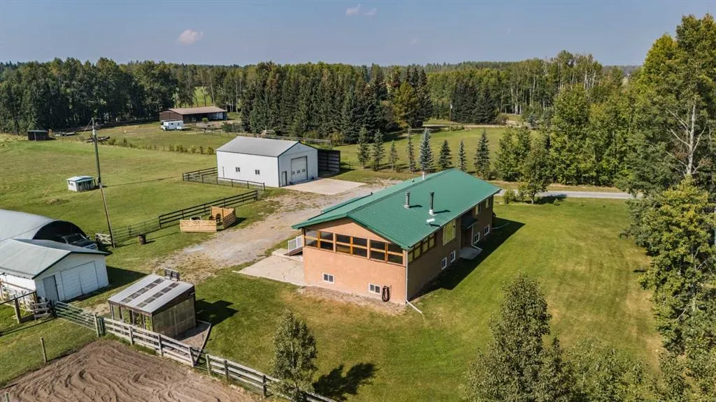 390050 RANGE ROAD 8-4