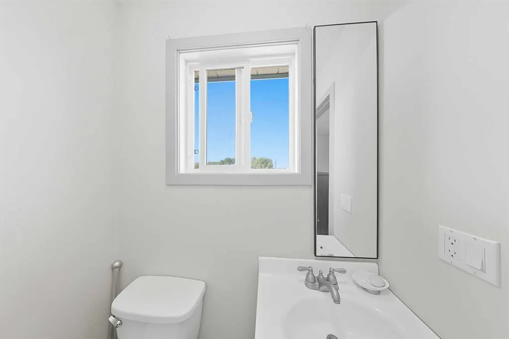 390050 RANGE ROAD 8-4