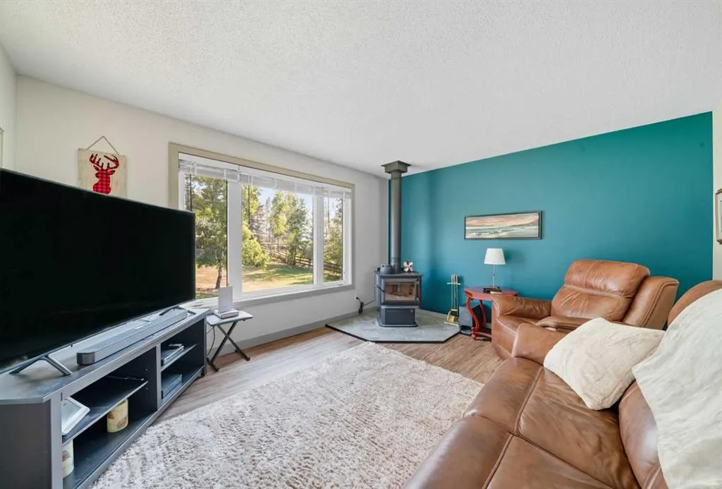 390050 RANGE ROAD 8-4