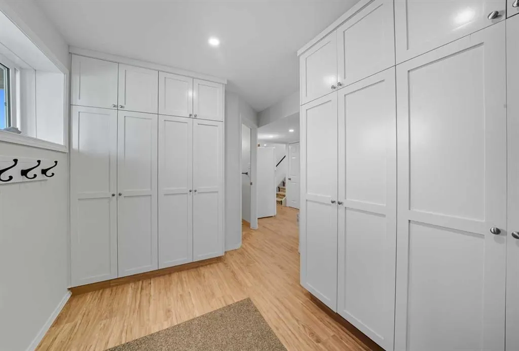390050 RANGE ROAD 8-4