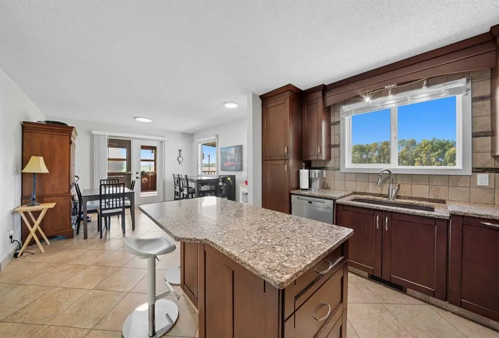 390050 RANGE ROAD 8-4