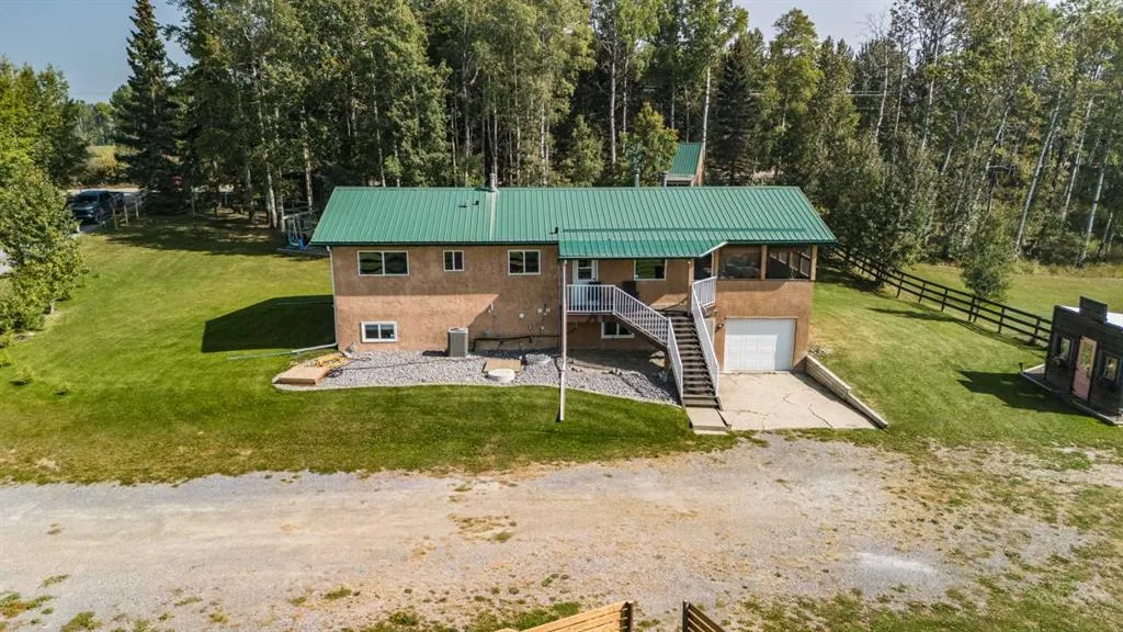 390050 RANGE ROAD 8-4