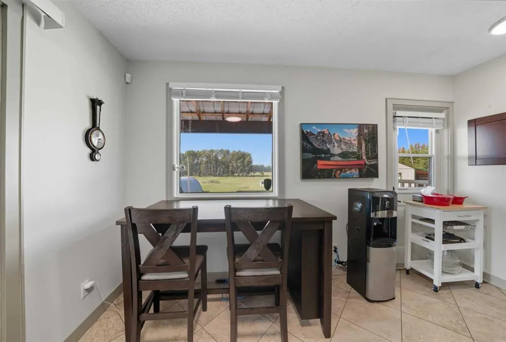 390050 RANGE ROAD 8-4