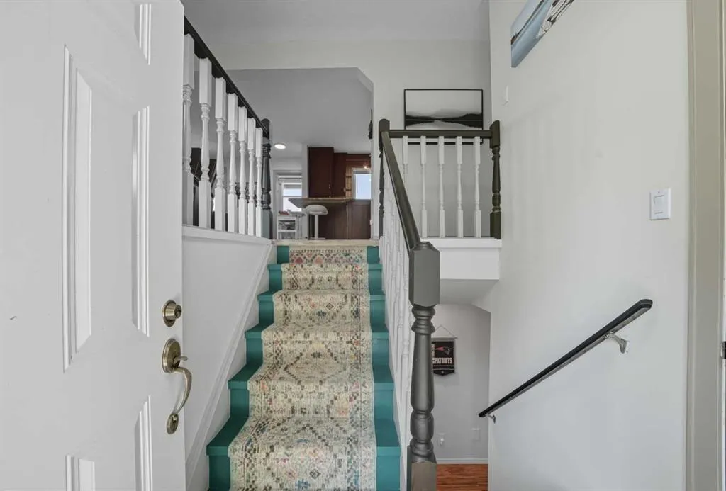 390050 RANGE ROAD 8-4