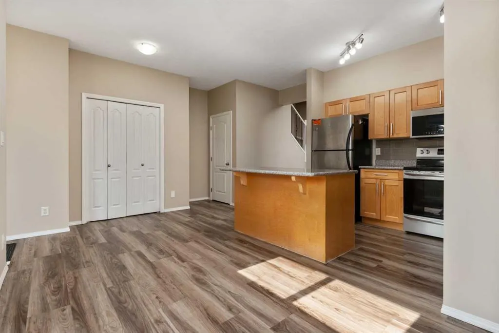 2411B Valleyview Drive Drive