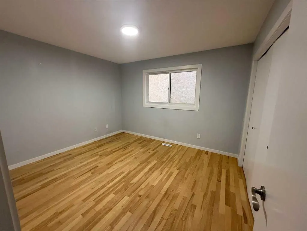 40 Millrise Drive SW