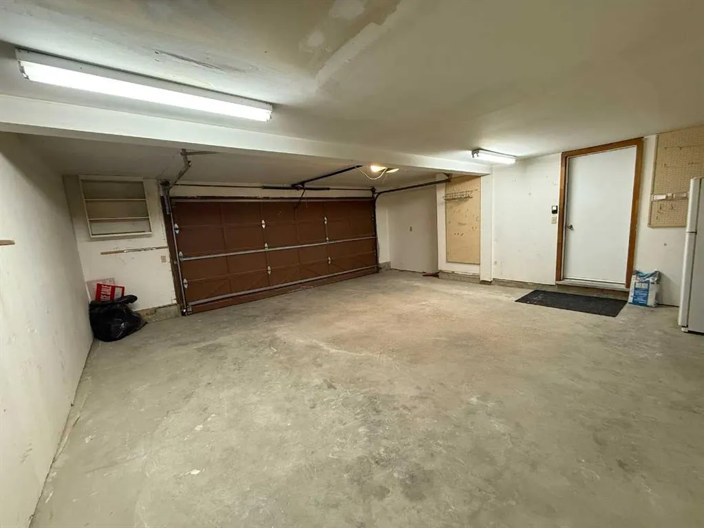 40 Millrise Drive SW