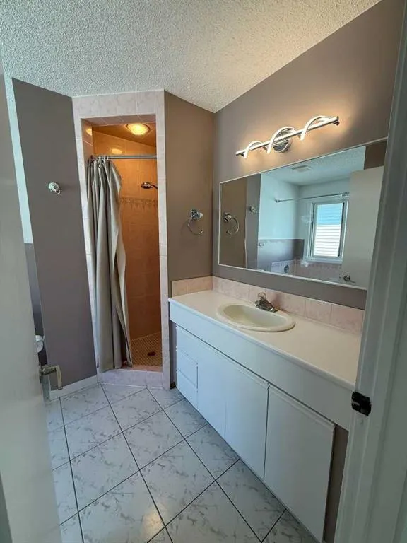 40 Millrise Drive SW