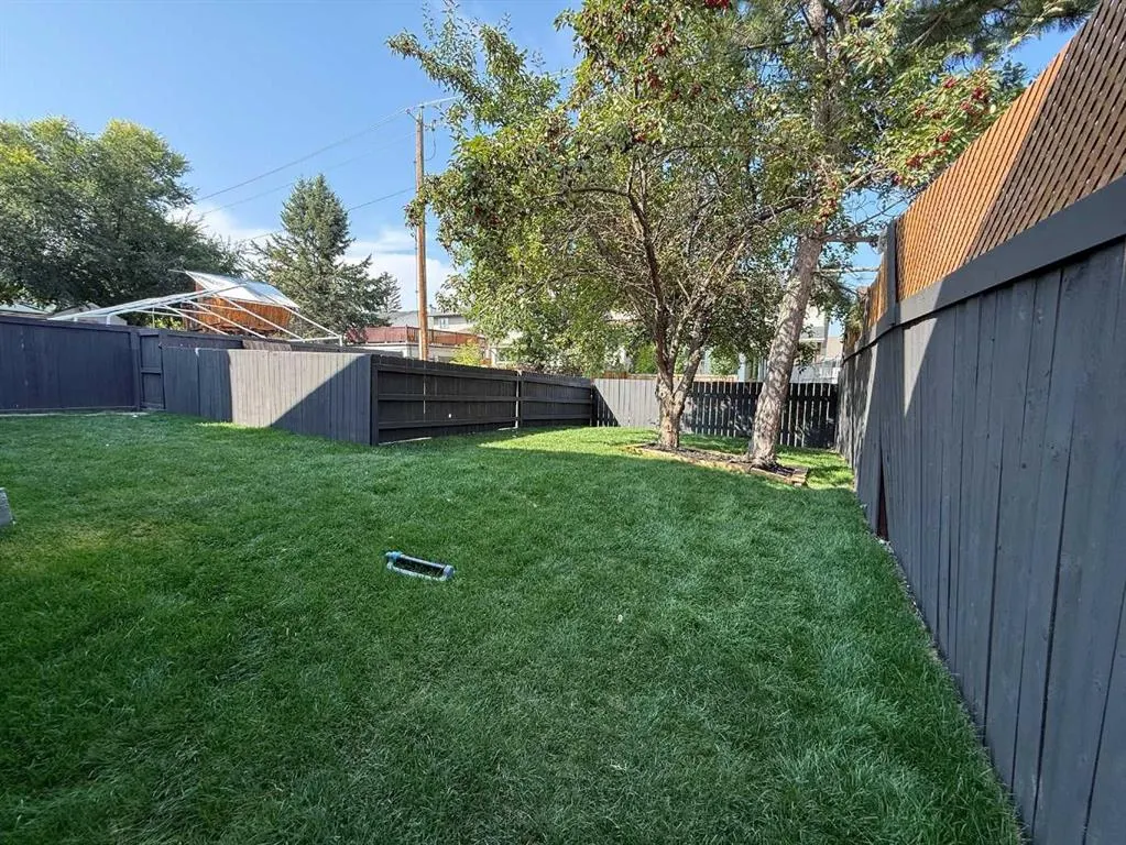 40 Millrise Drive SW