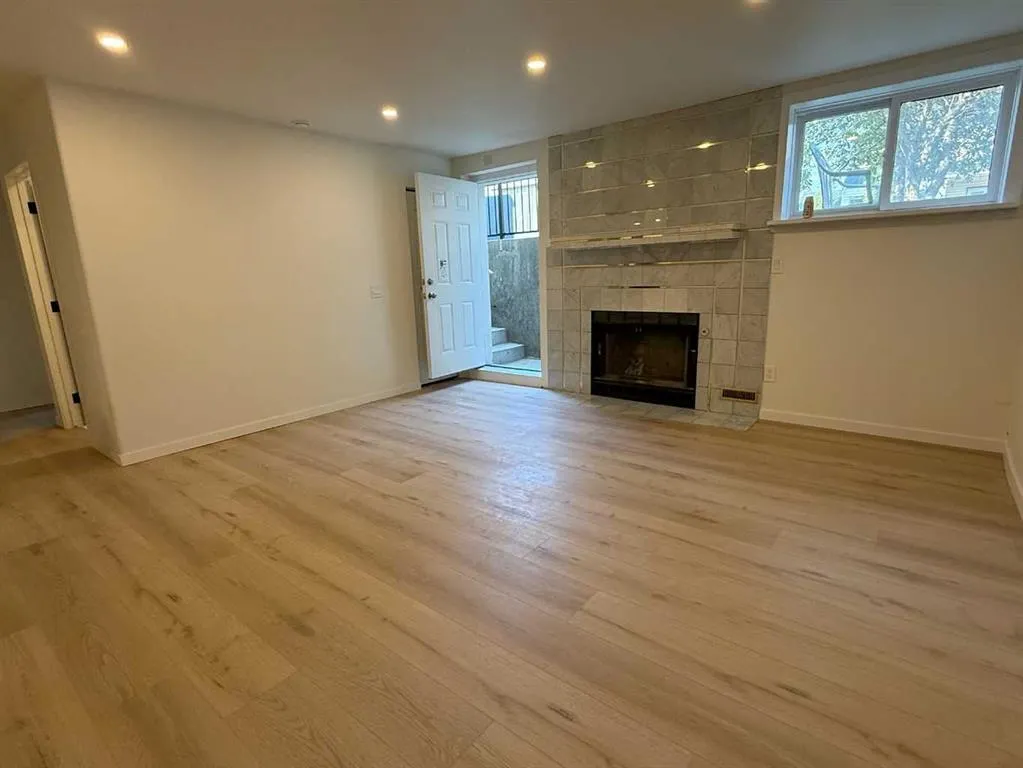 40 Millrise Drive SW