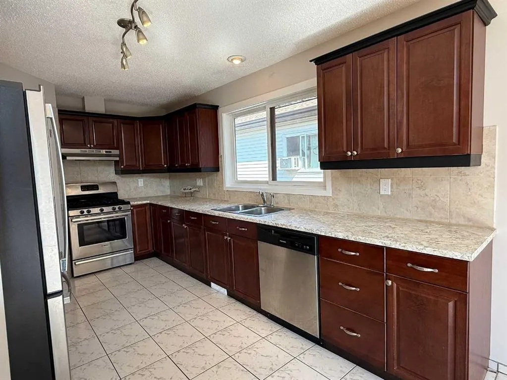 40 Millrise Drive SW