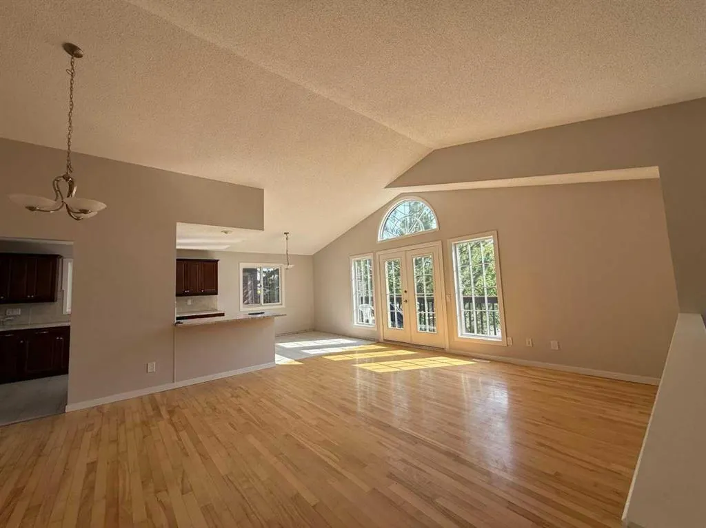 40 Millrise Drive SW