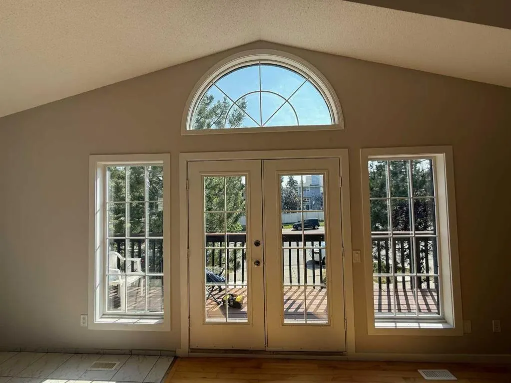 40 Millrise Drive SW