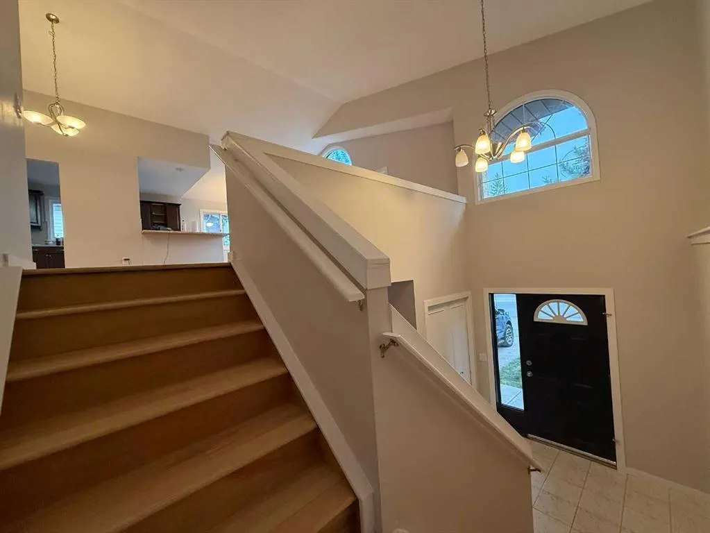 40 Millrise Drive SW