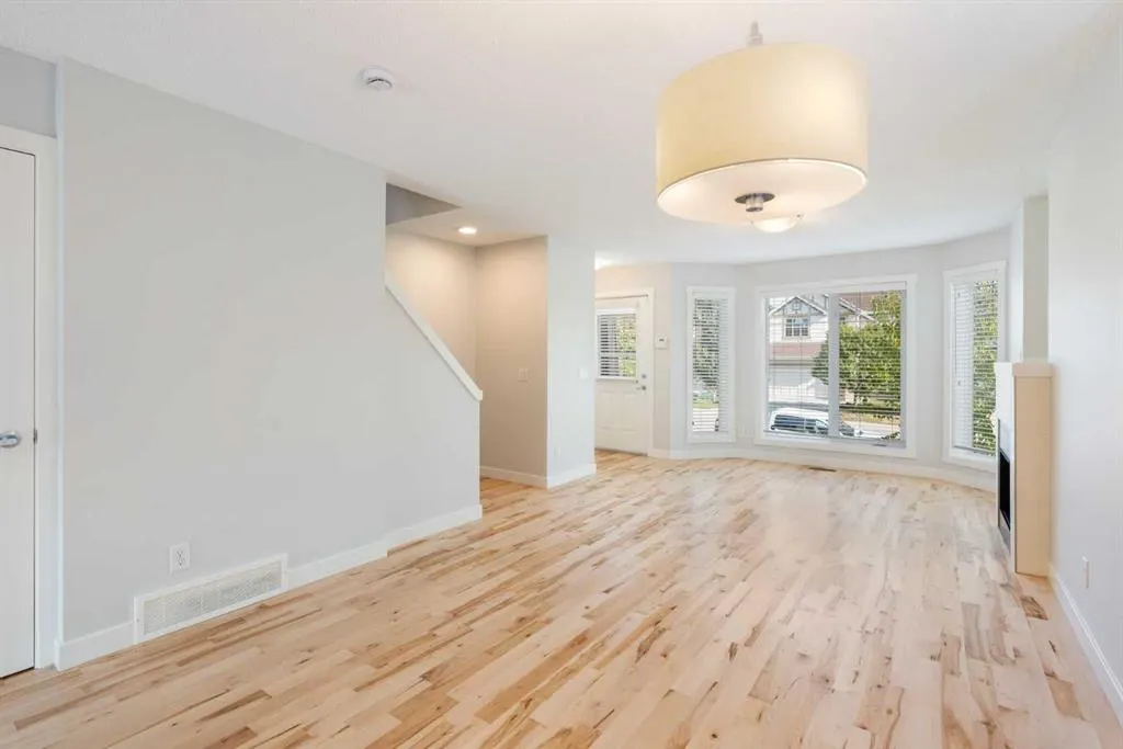 119 Aspen Hills Drive SW