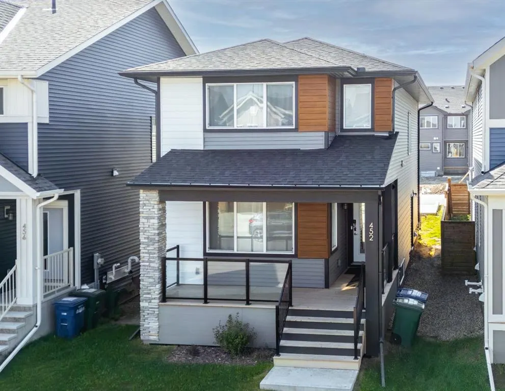 452 Creekrun Crescent SW