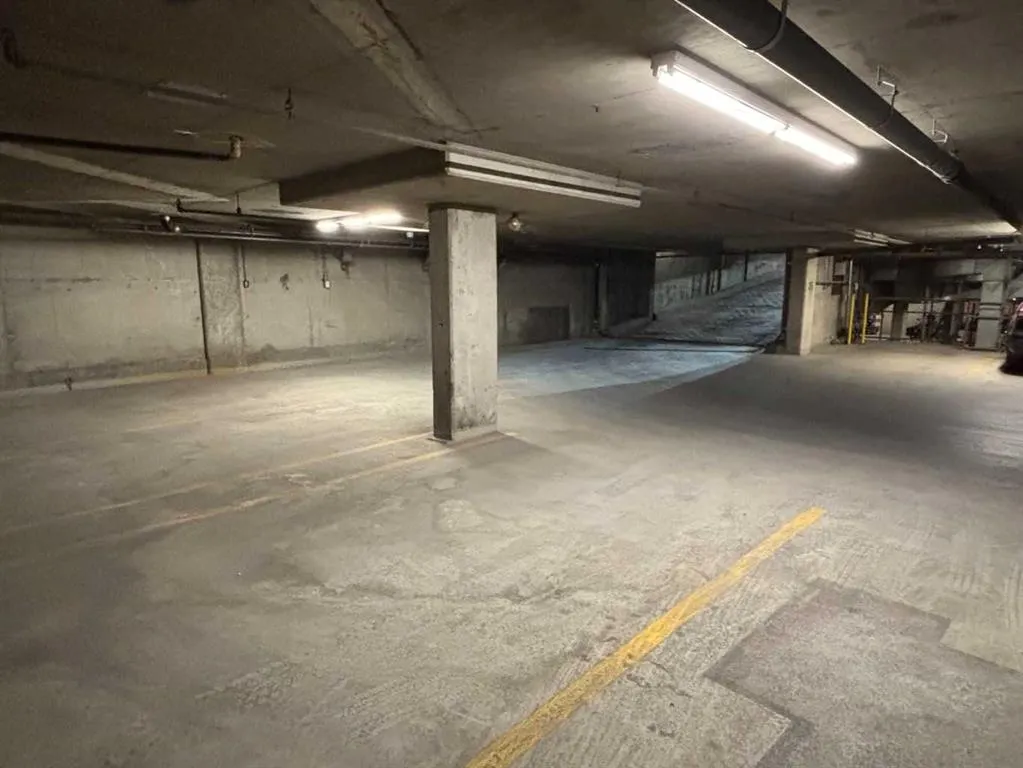 1015 Centre Street NW, #18