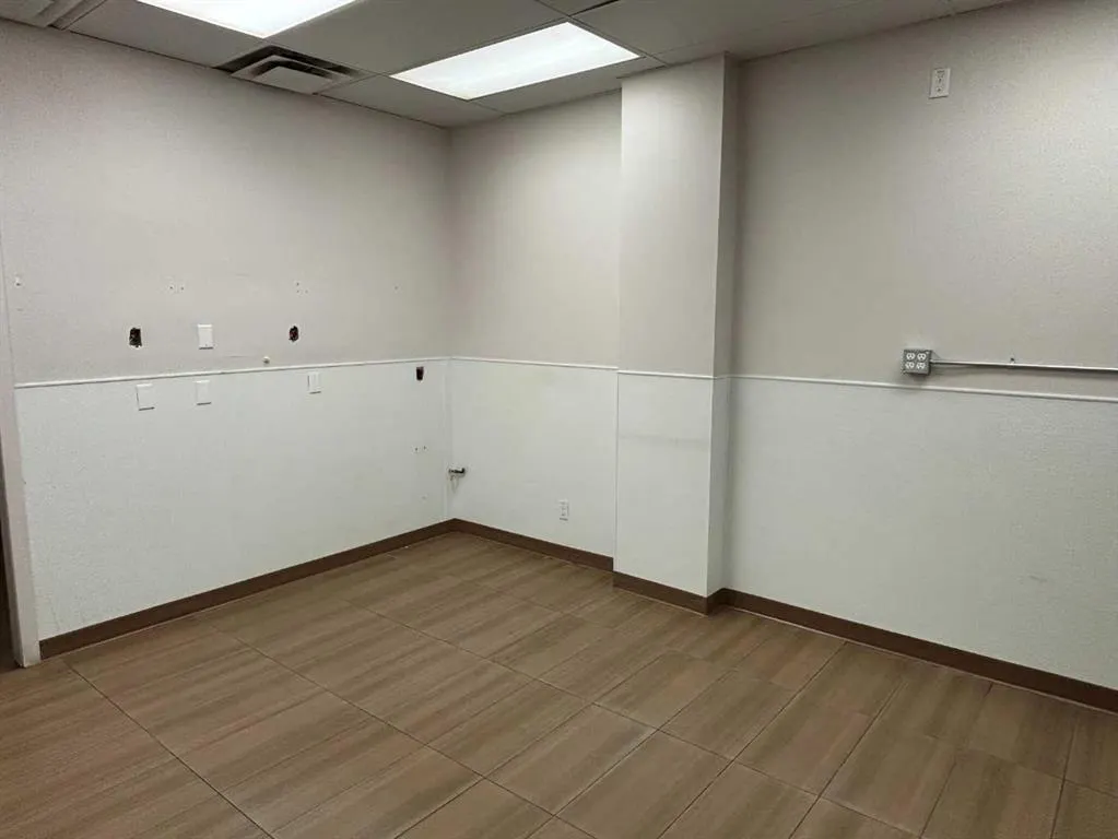 1015 Centre Street NW, #18