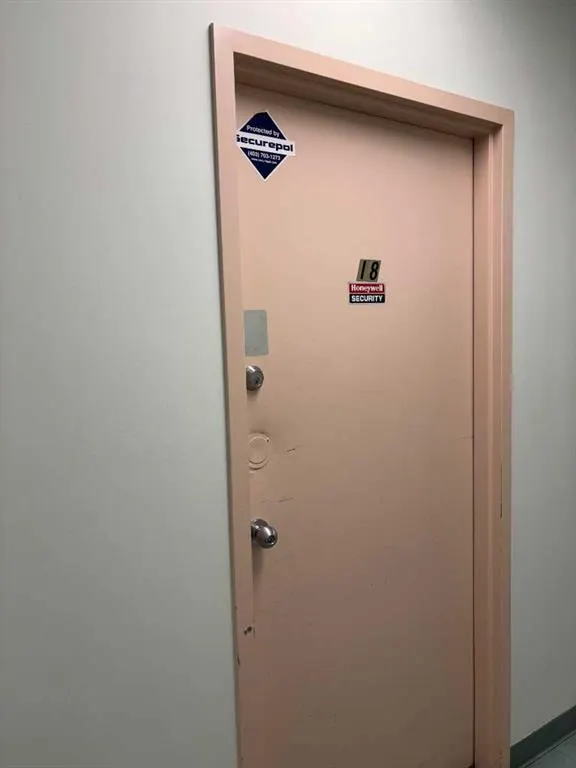 1015 Centre Street NW, #18