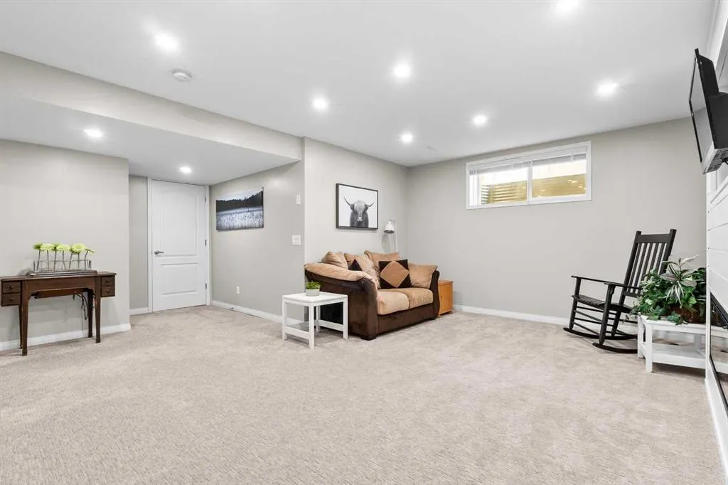 149 Tanner Close SE