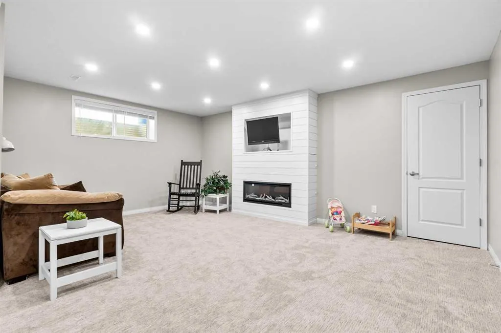 149 Tanner Close SE