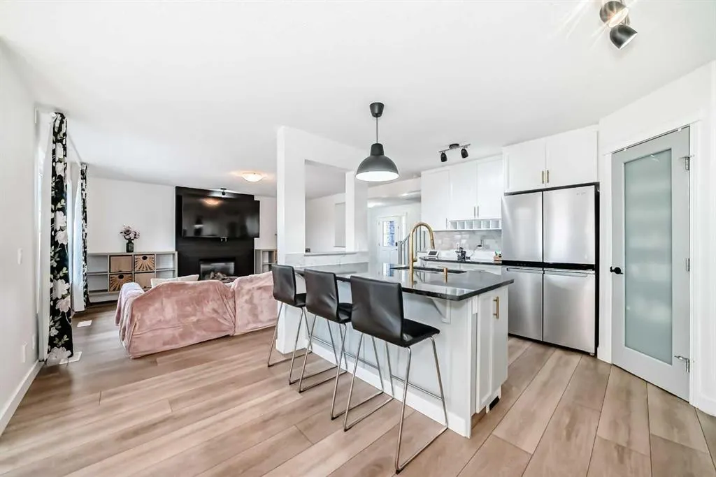 332 Ranch Close