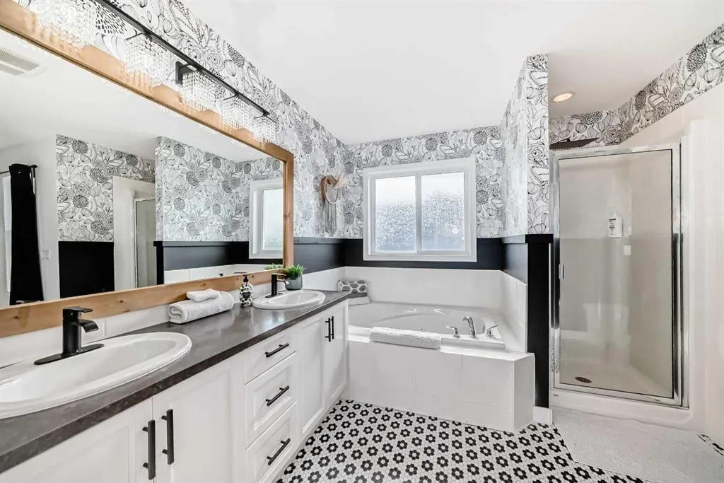 332 Ranch Close