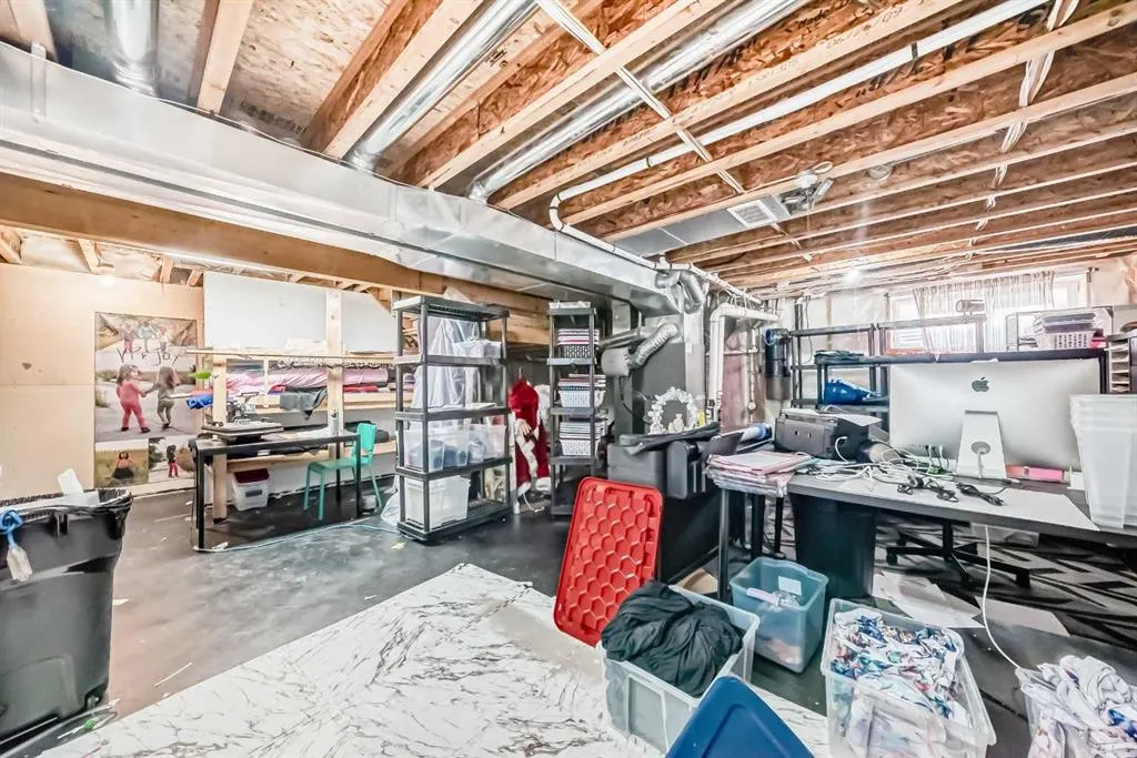 332 Ranch Close