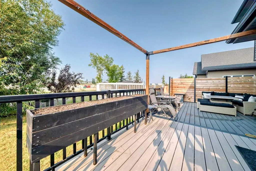 332 Ranch Close